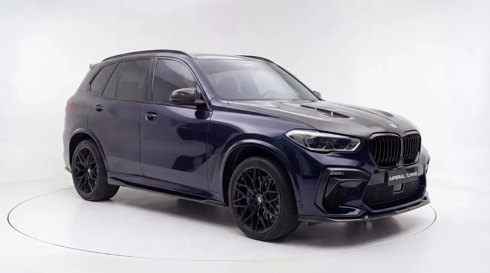 BMW X5 G05 с обвесом Imperial Conrad II — вид спереди
