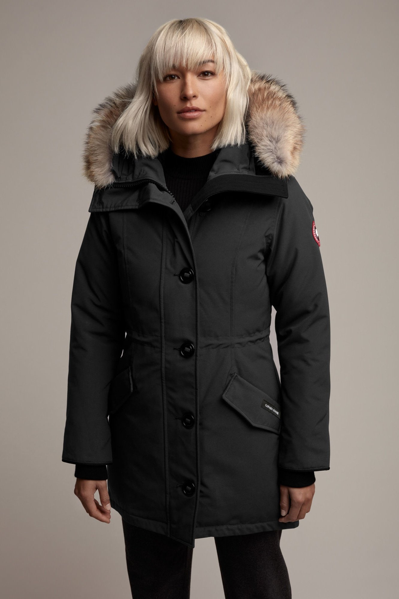 Пуховики женские зимние канадские. Canada Goose парка Rossclair Cream 3878. Canada Goose Rossclair Parka. Парка женская Canada Goose Rossclair. Парка женская Canada Goose Rossclair Parka.