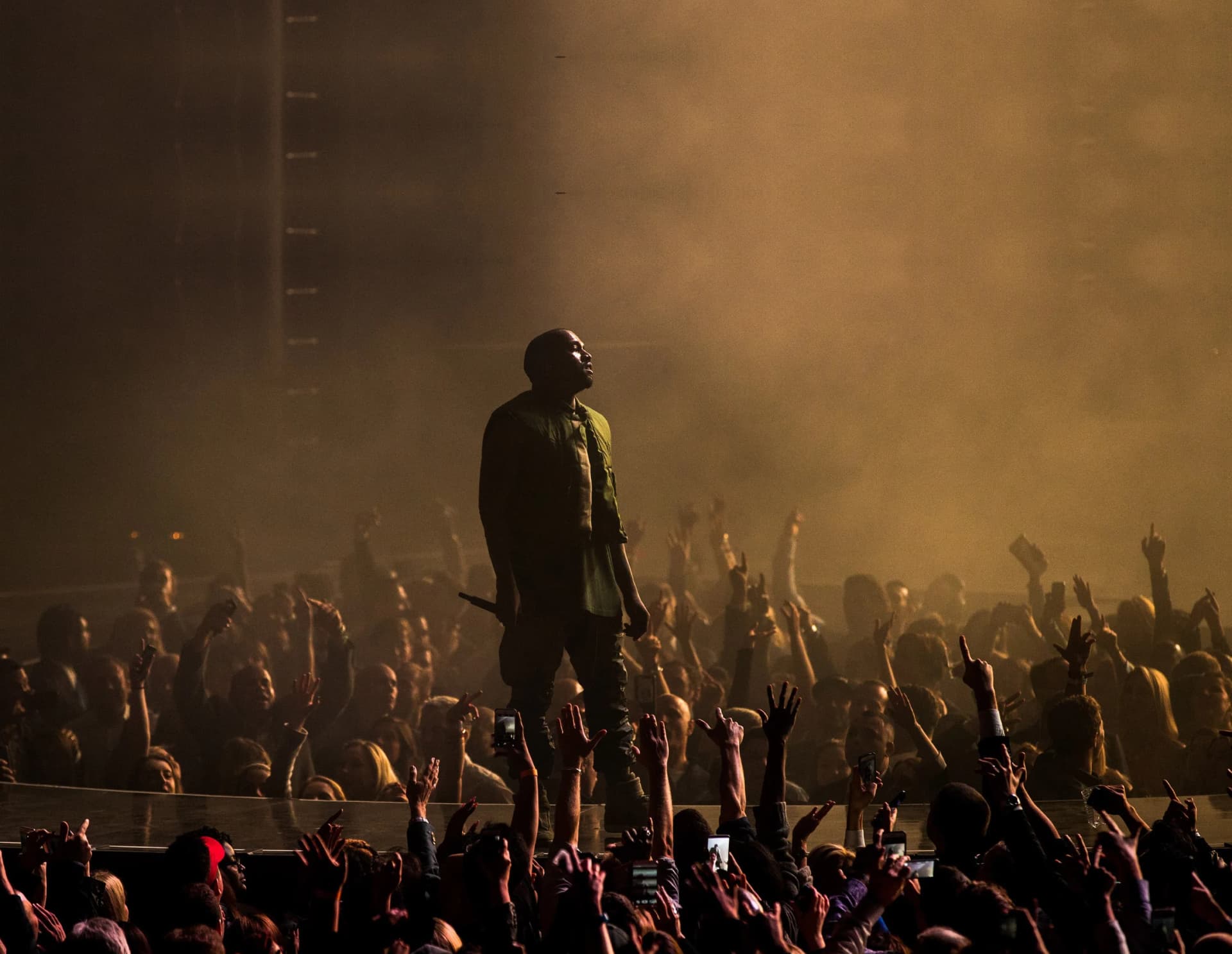 Концерт Канье Уэста в Стамбуле 2026 — тур на YE Istanbul, отели и маршрут от Invibe Travel