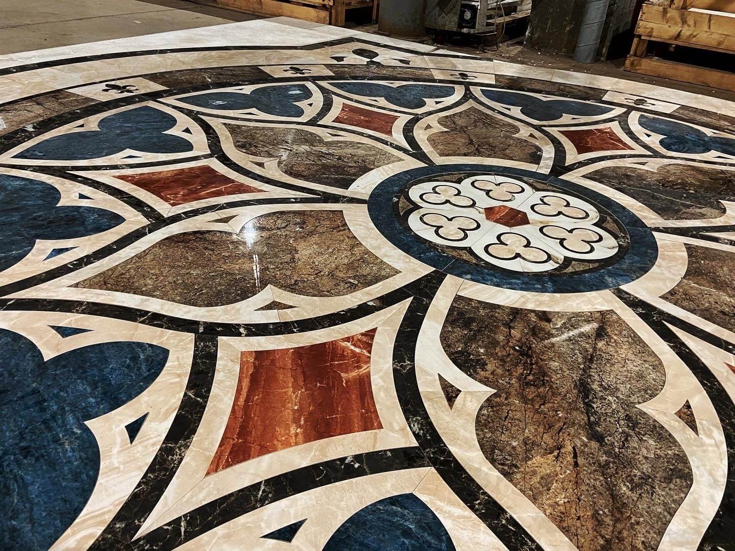 Художественное панно из натурального камня в Екатеринбурге на заказ