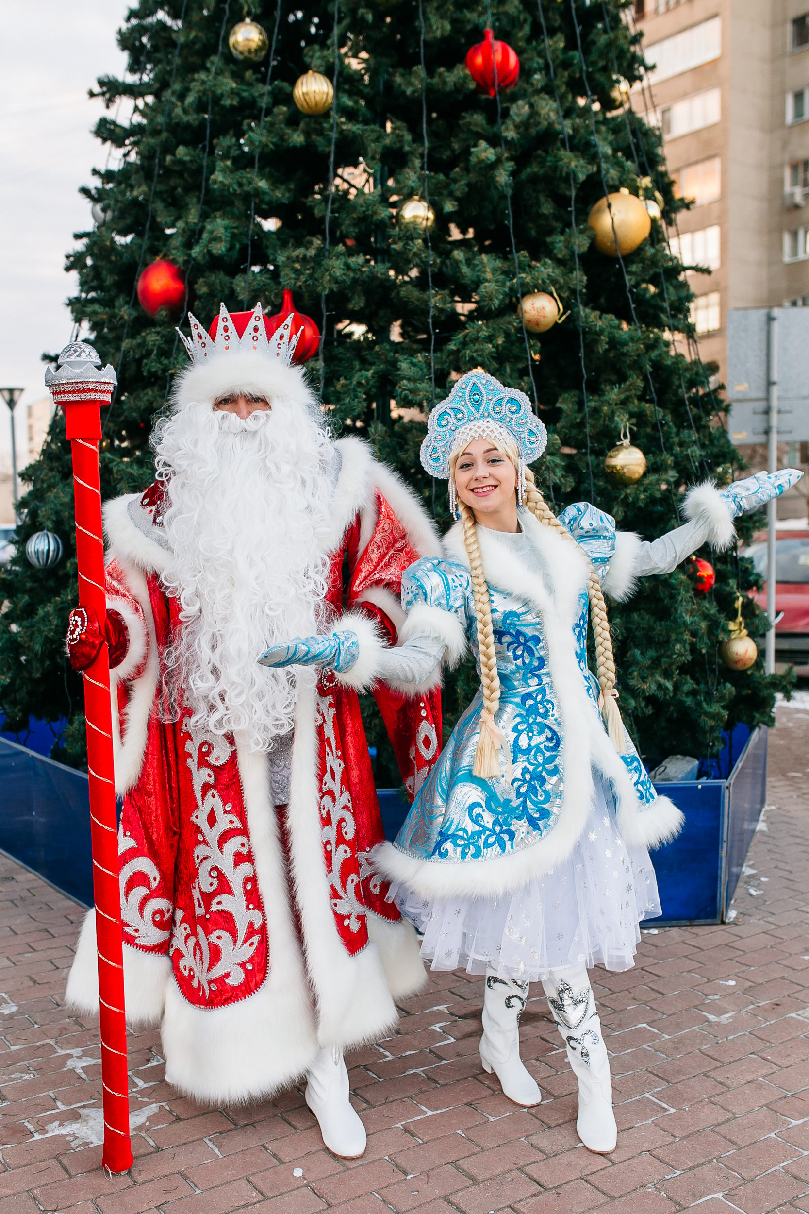 Шикарные костюмы Деда Мороза и Снегурочки