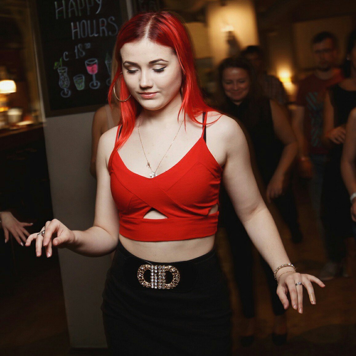 Латина Соло в Москве, уроки для начинающих в школе Спайси Сальса