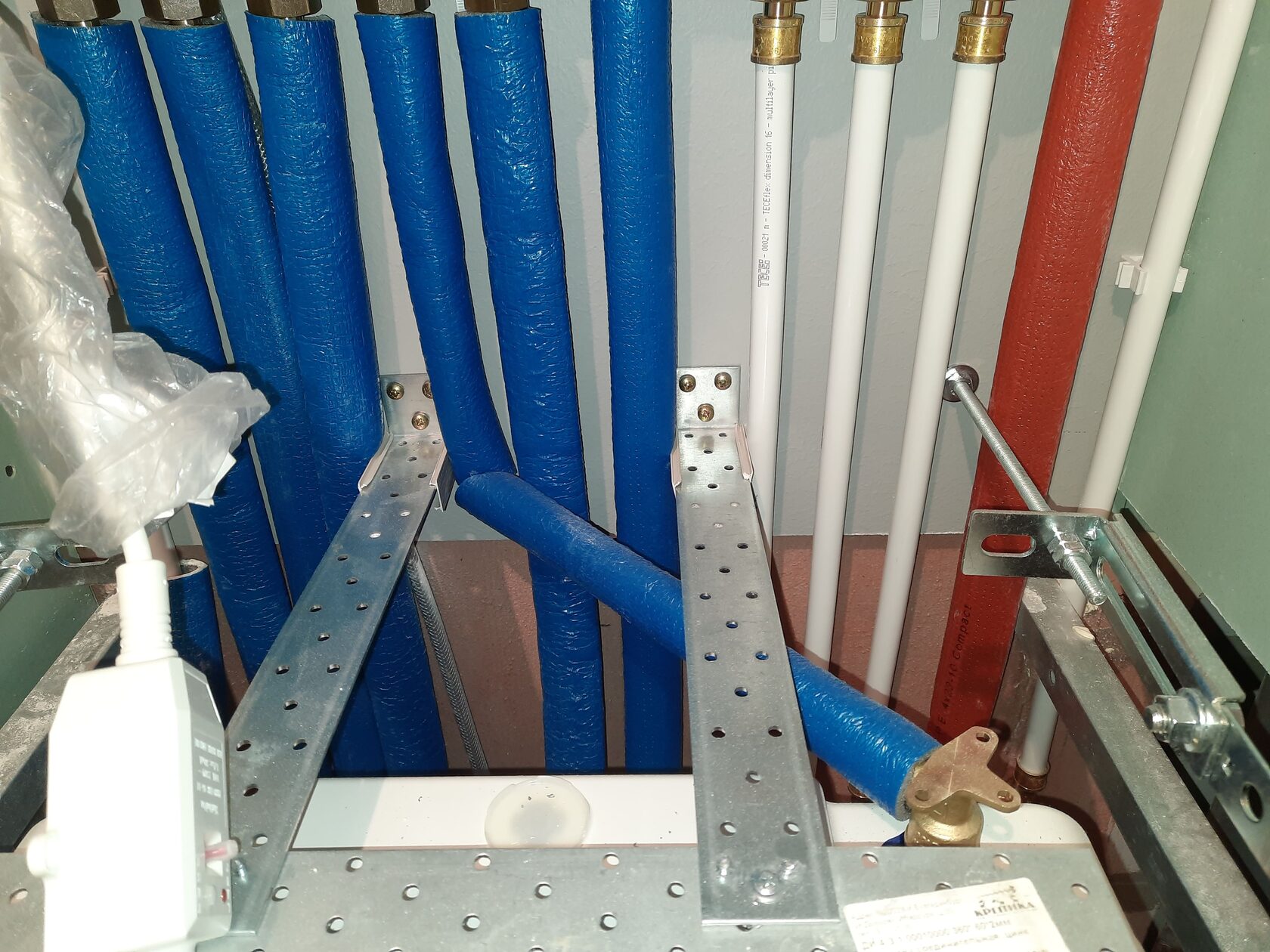 Обустройство ванной комнаты с ламинатом - фото 3