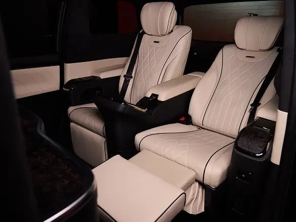 GAC M8: vip-зона lounge