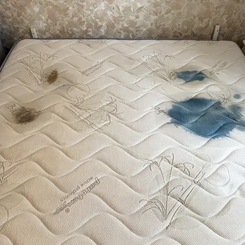 Химчистка матраса на дому от пятен вина