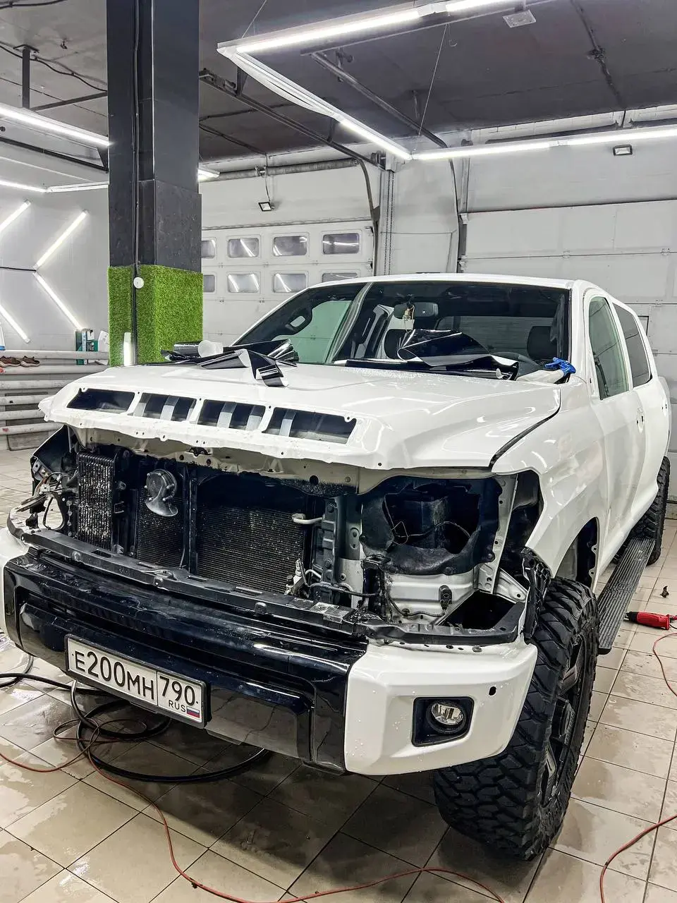 Виниловая оклейка автомобиля в G LAB, Пушкино