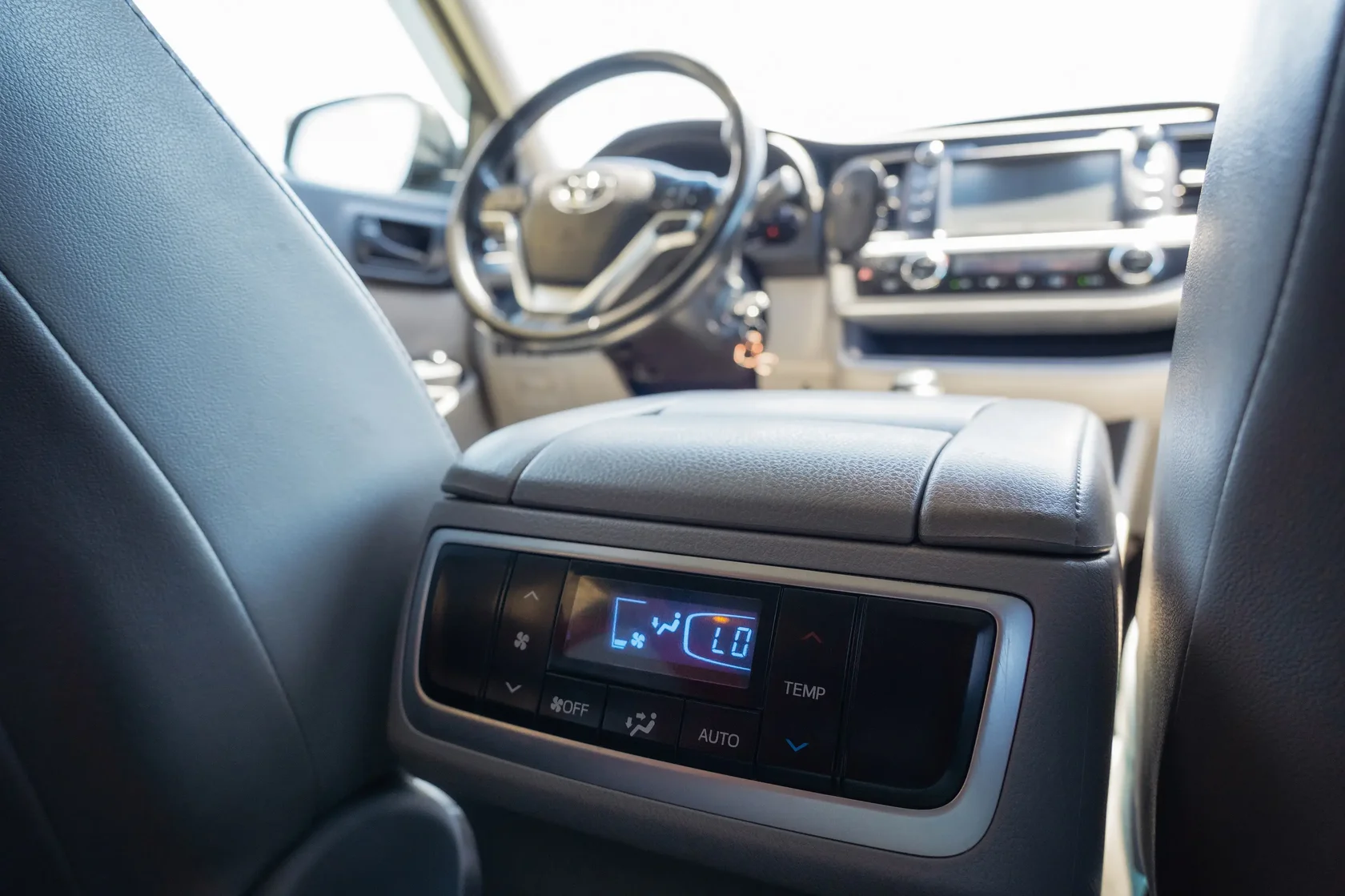 Rear seat climate control