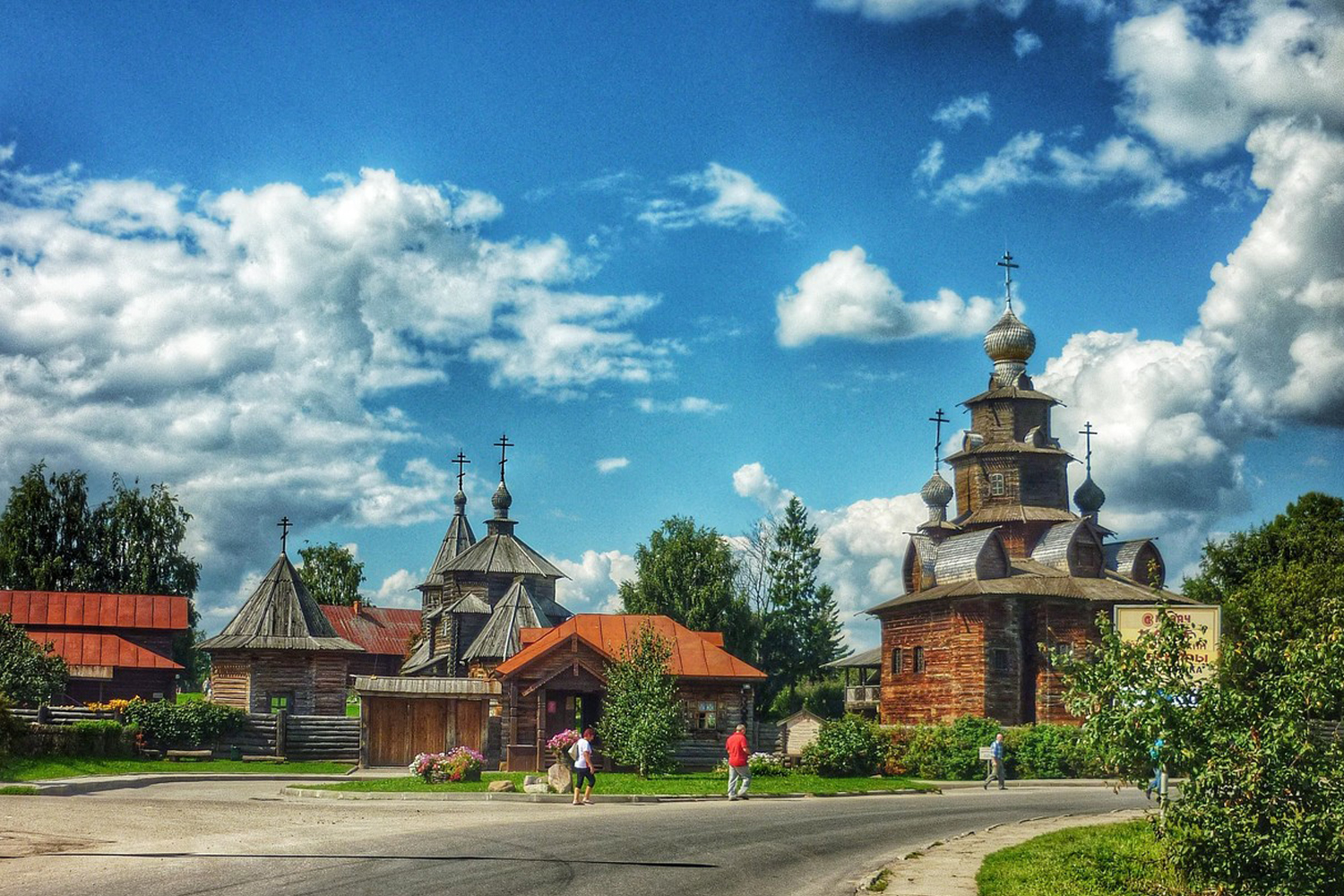 Город музей золотого кольца какой город. Суздаль город музей. Музей золотого кольца в Суздале. Суздаль Жемчужина древнерусского зодчества. Достопримечательство Суздаля.