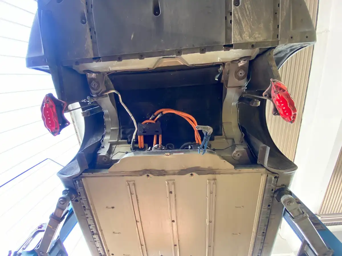 Tesla DU Reparatur – Zerlegung und Befundaufnahme