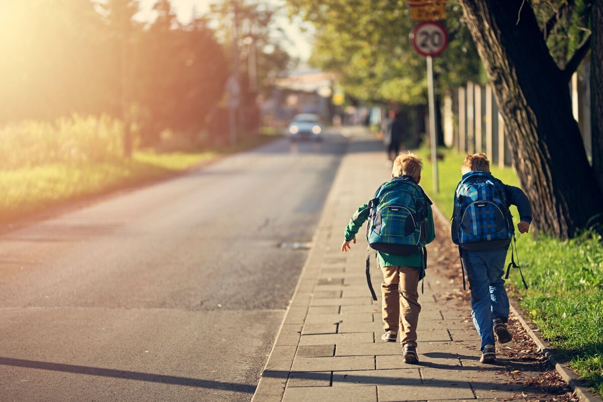 Road Traffic when Walking