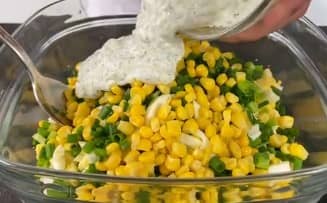 Приготовление салата «Одесса»: шаг 9