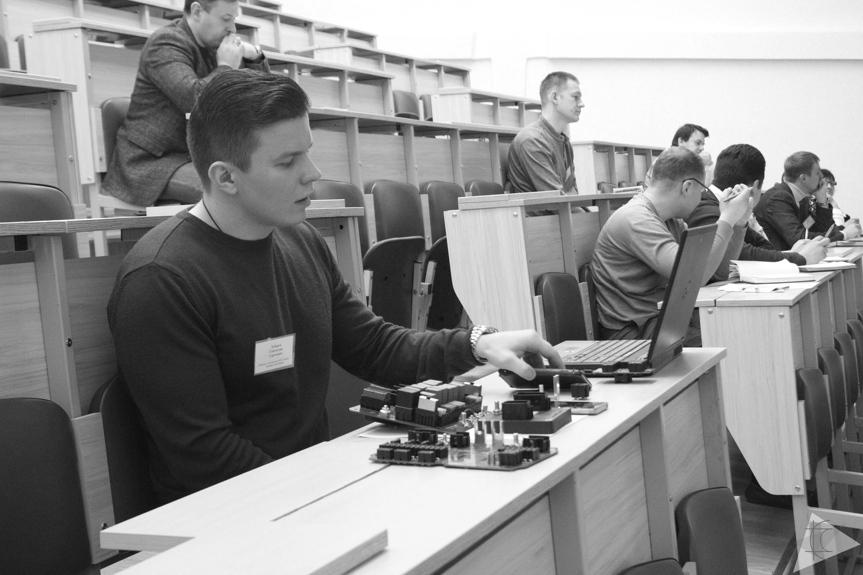 квалификация Инженер-электрик