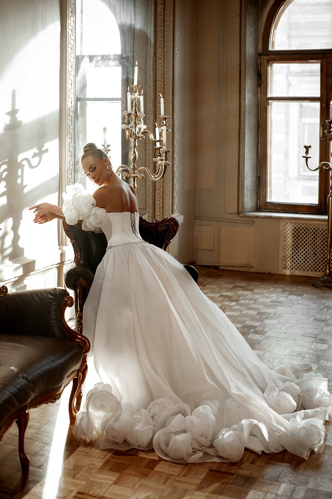 Свадебное платье со шлейфом в прокат Ростов