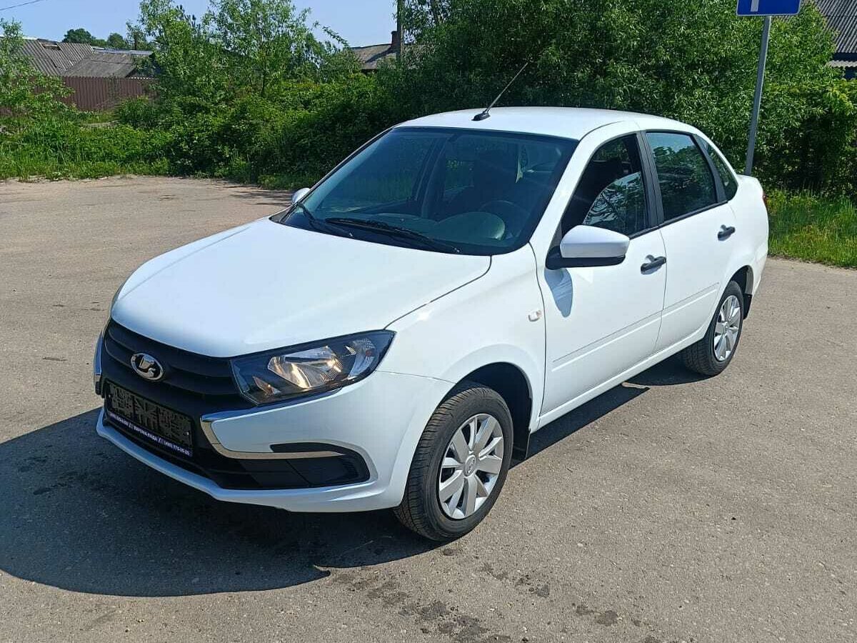 Учебный автомобиль Лада Гранта автошколы Респект Авто