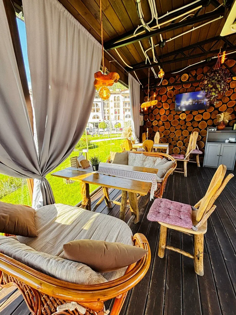 Барная зона и подача