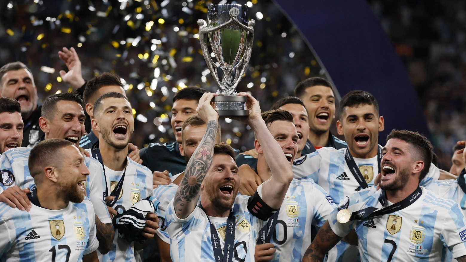 5 мая 2018 г. Месси Аргентина 2022 чемпион. Аргентина Месси финалиссима. Футбол финалиссима-2022 Италия Аргентина. Лионель Скалони сборная Аргентины 2006.