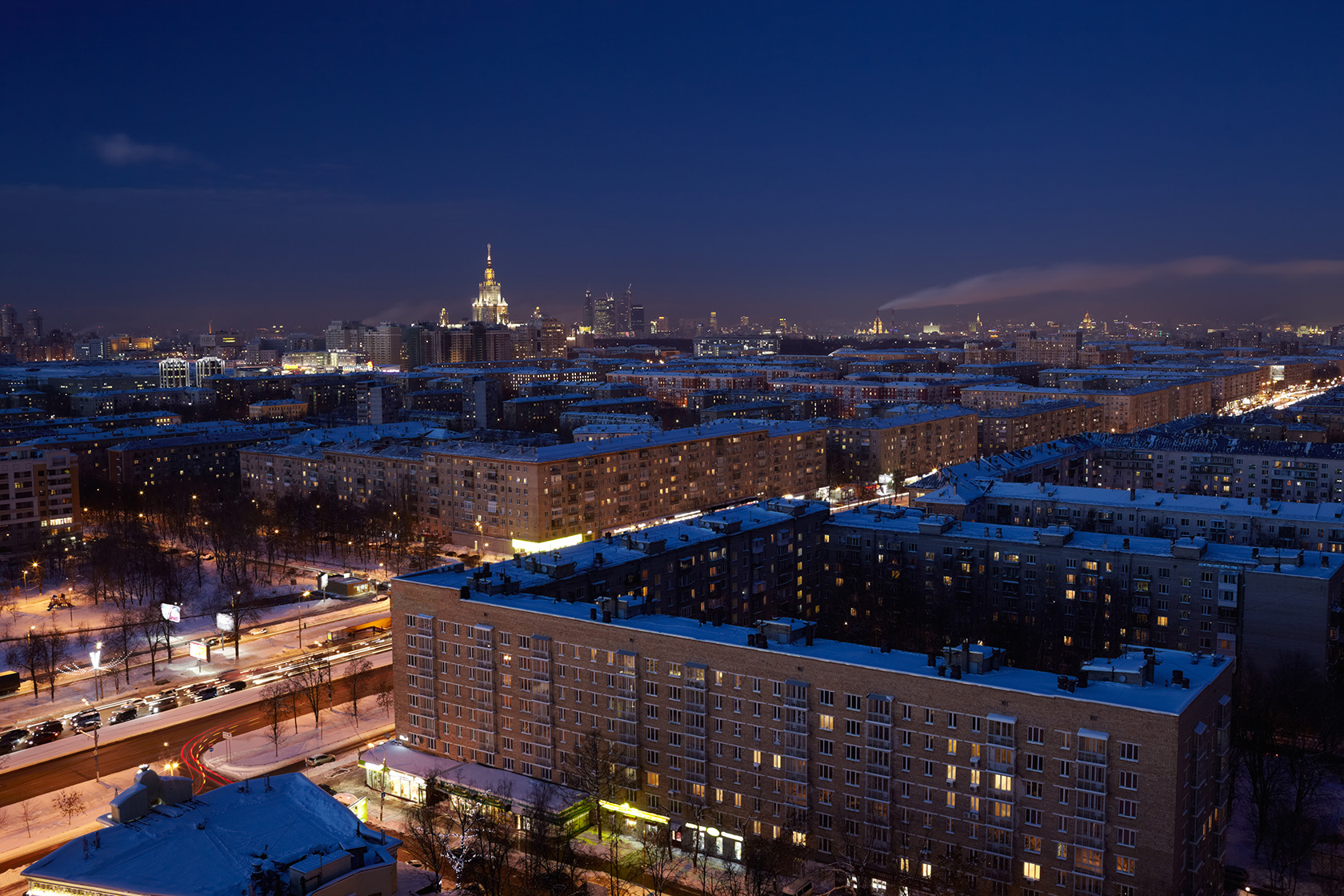 зимний вид из окна на москву