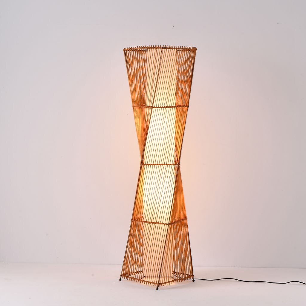 Немецкий напольный торшер из натурального бамбука