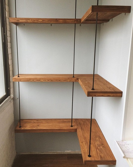 Угловые полки на балкон