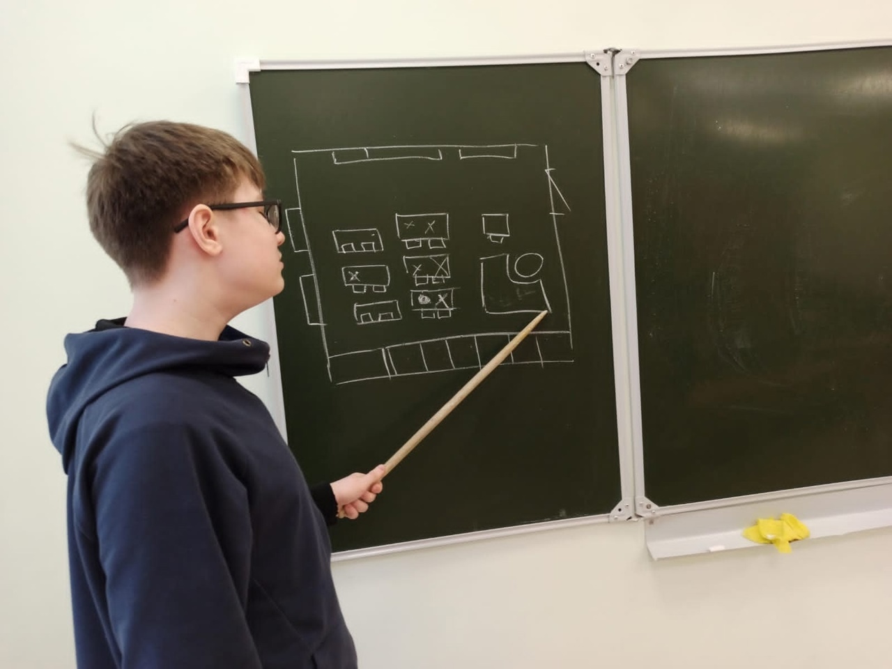 Любимое занятие картинки. Сегодня занятия отменяются. По подгруппам. На уроке будь старательным. Ждем на занятия.