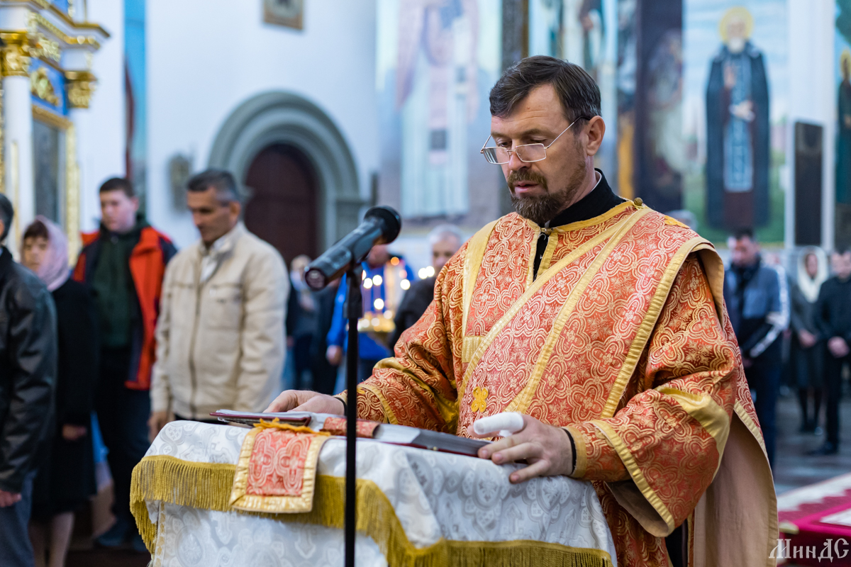 Антипасха во сколько начинается богослужение