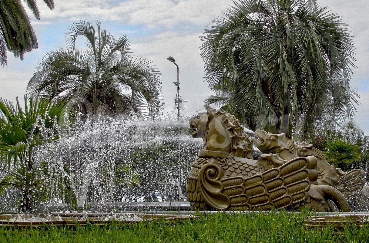 Отдых в Абхазии, отдых в Сухум, путешествие, море, солнце, пляж, природа, отели, гостиницы, частный сектор, квартиры. Онлайн бронирование жилья в Абхазии.