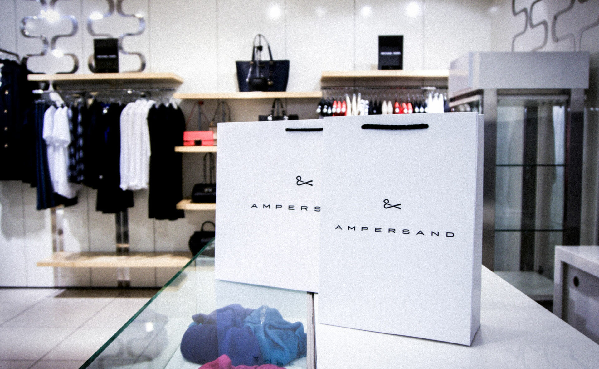 Ampersand. Брендинг магазина модной одежды