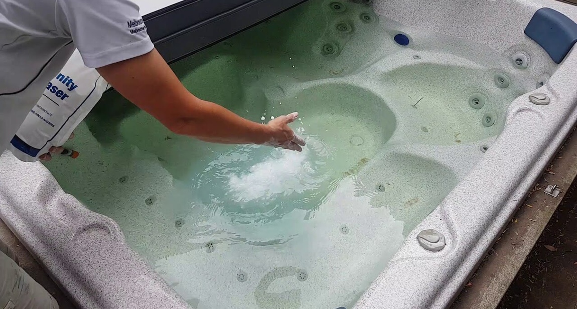 Уход за гидромассажными спа-бассейнами. Способы очистки воды