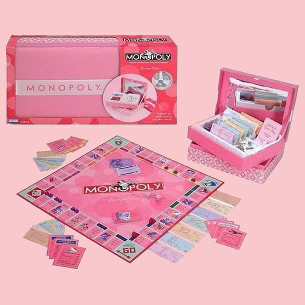 Включи розовые игры. Настольная игра Монополия для девочек. Монополия розовая. Монополия для девочек в стиле гламур карточки. Монополия Барби.
