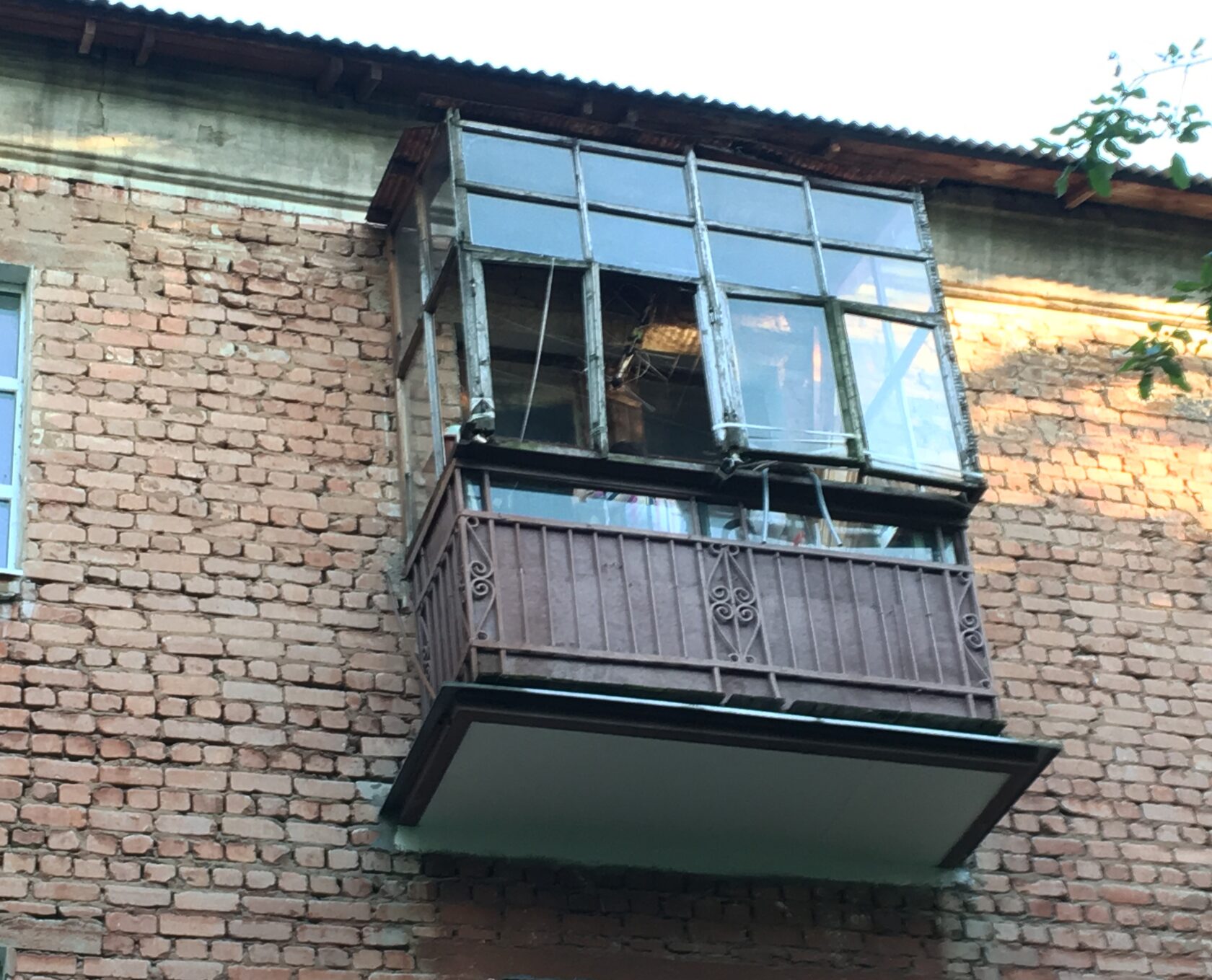 Крыша на балкон