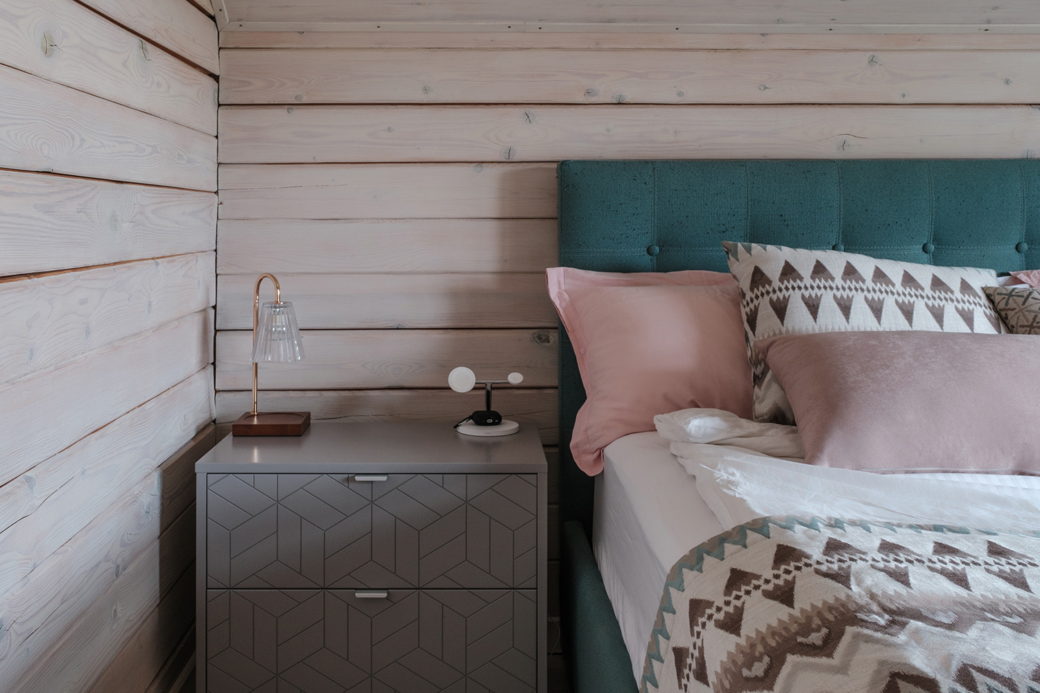 После применения плагина Retouch4me Fabric.