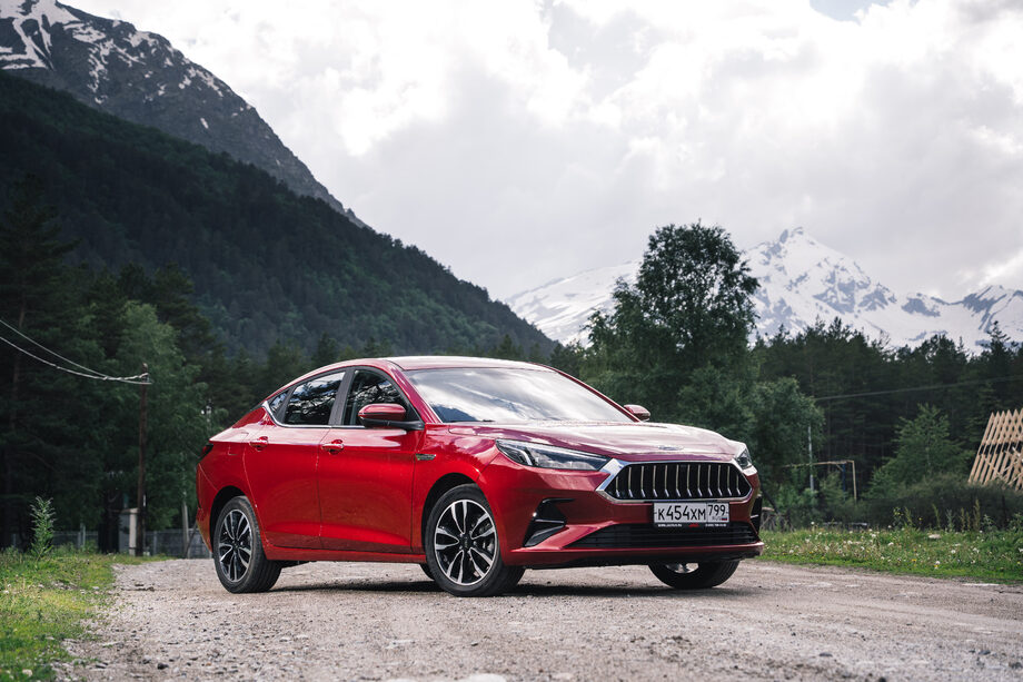 Тест драйв j7. Шевроле тест драйв. Мемы про киа оптима. Jaecco 9. Джак j7 магнитола вблизи.