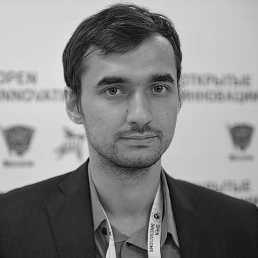 Хозяин холдинга. Gagarin Capital венчурный фонд. Николай Давыдов создатель сервера. Владелец с7. Основатель Давыдов и партнеры.