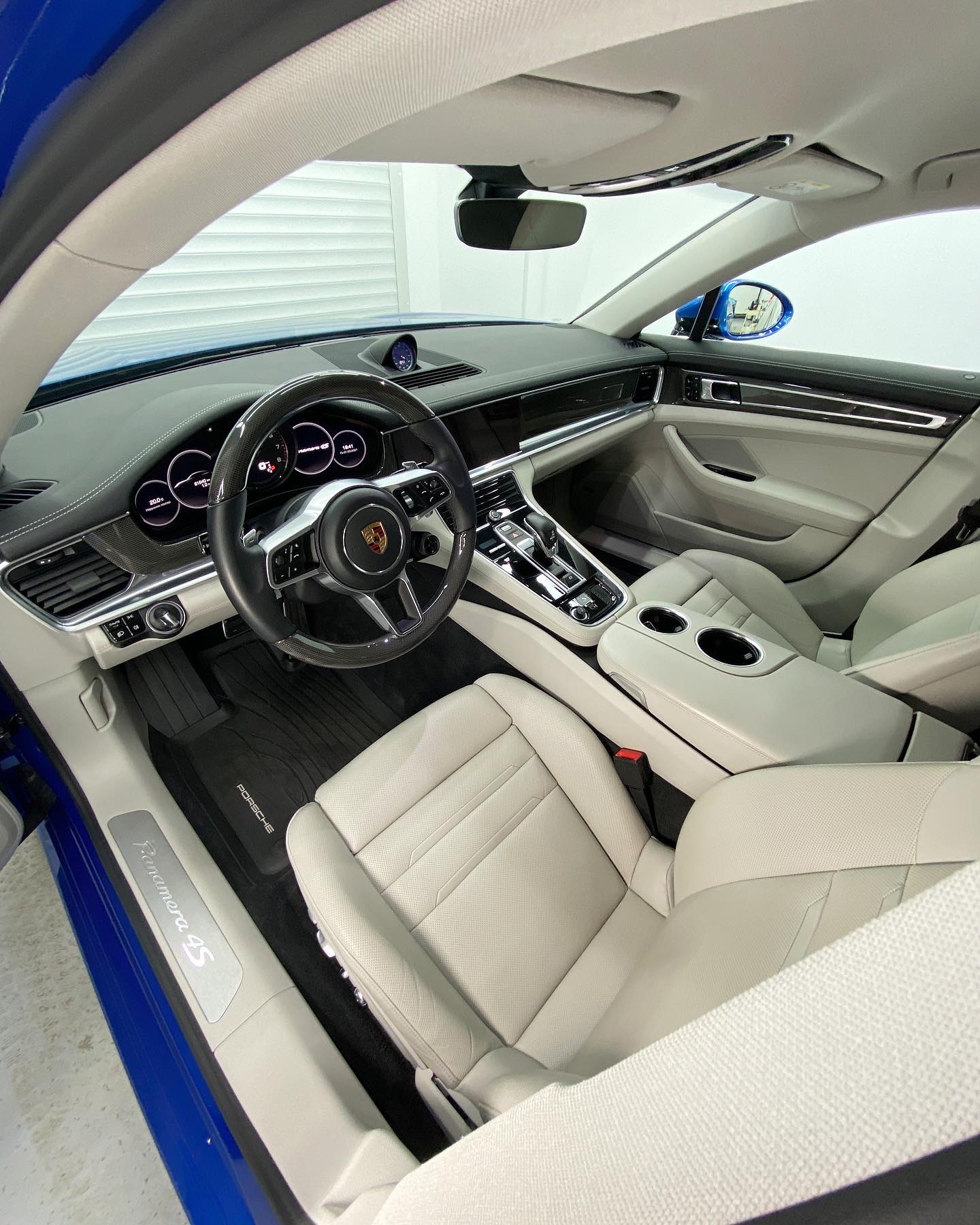 Porsche Panamera после химчистки