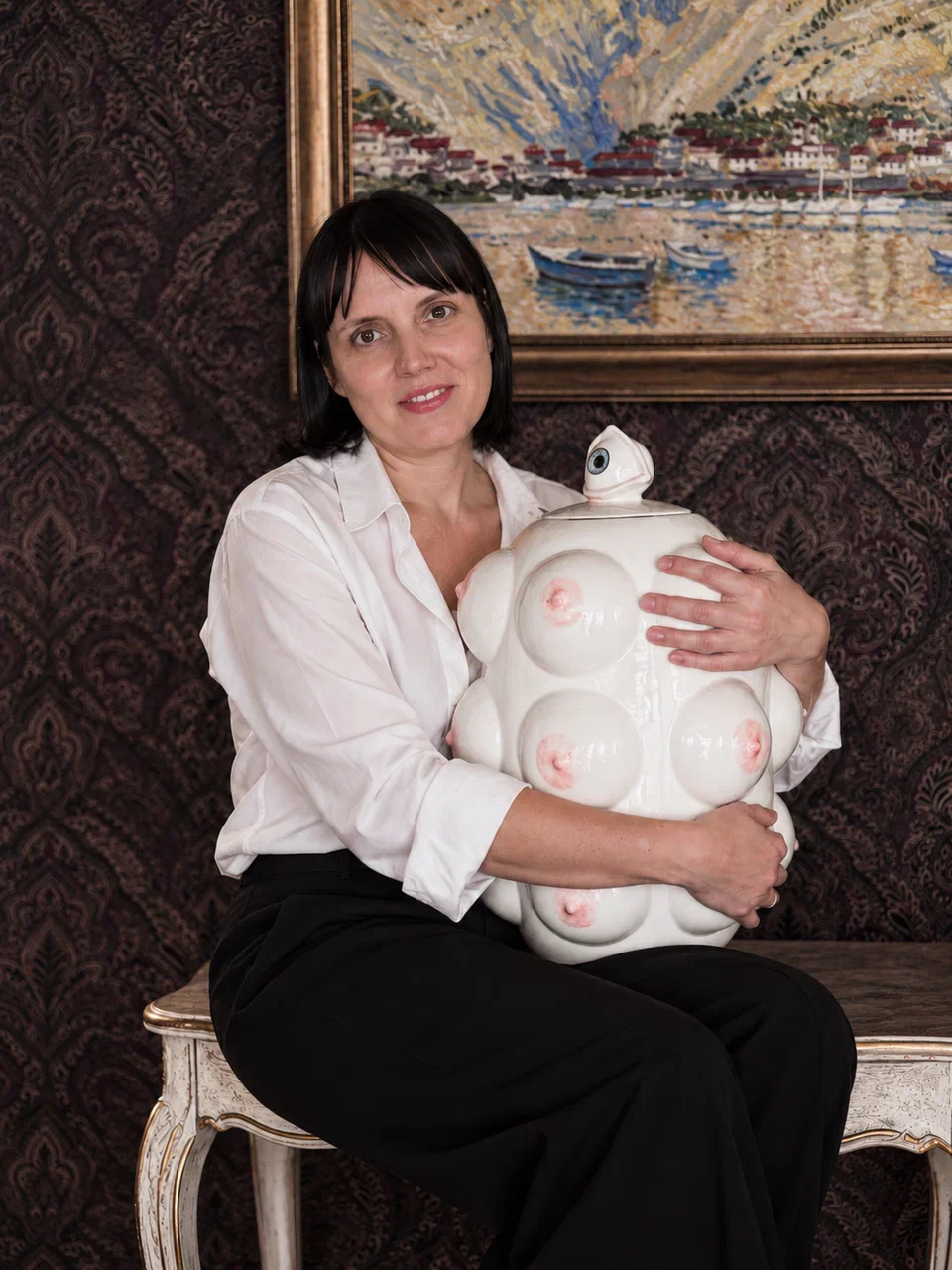 Елена Илларионова с керамическим объектом