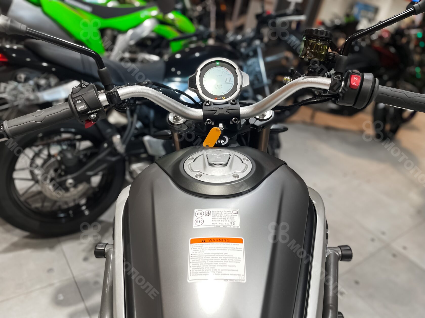 CF Moto 700 CLX