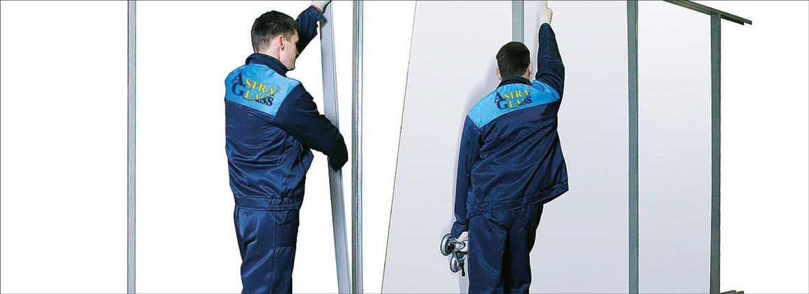 Монтаж стеклянных панелей