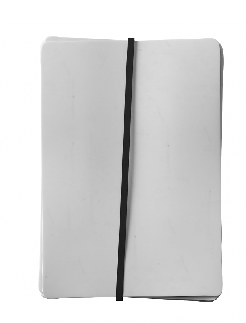 белая бумага под крафтовым конвертом