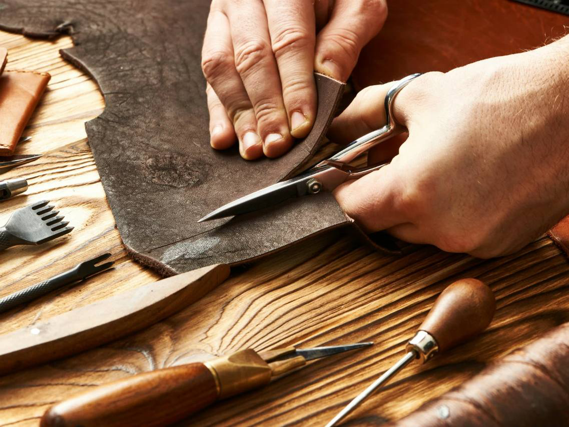 фото нанесения макияжа на лицо девушки 