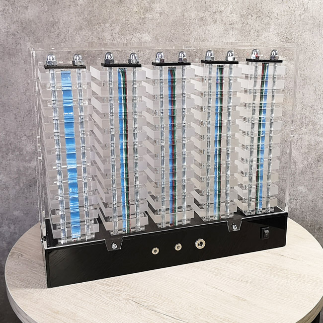 цветомузыка из оргстекла и адресной светодиодной ленты вид сзади