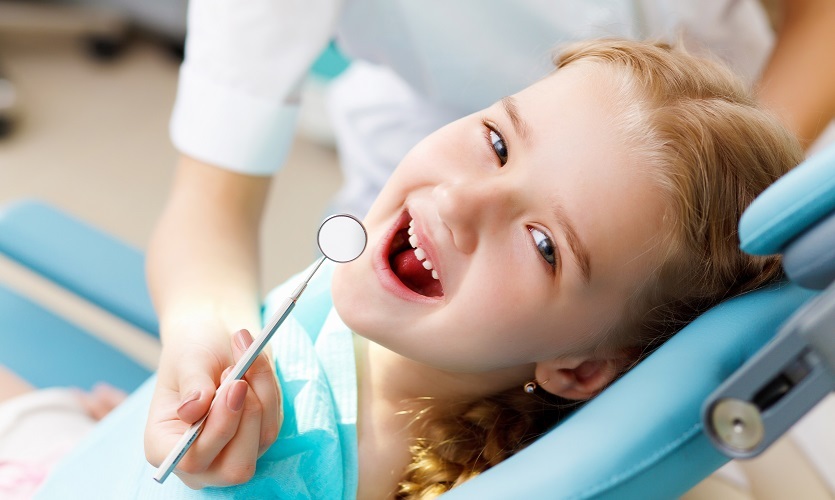 Как лечат зубы детям: виды, особенности | Cтатьи от стоматологии АО Медицина