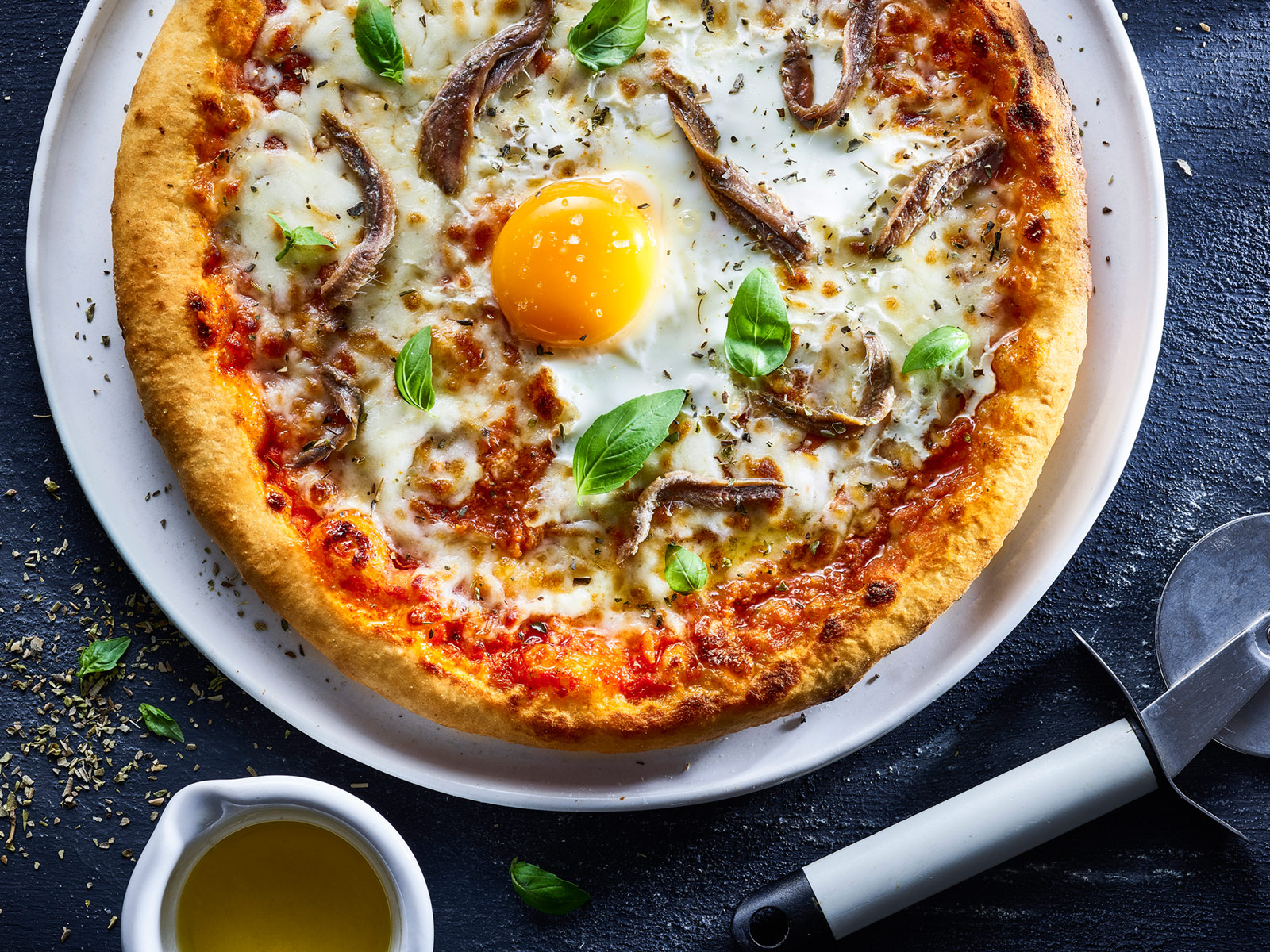 MEDITERRANEAN ANCHOVY PIZZA Donna Italia