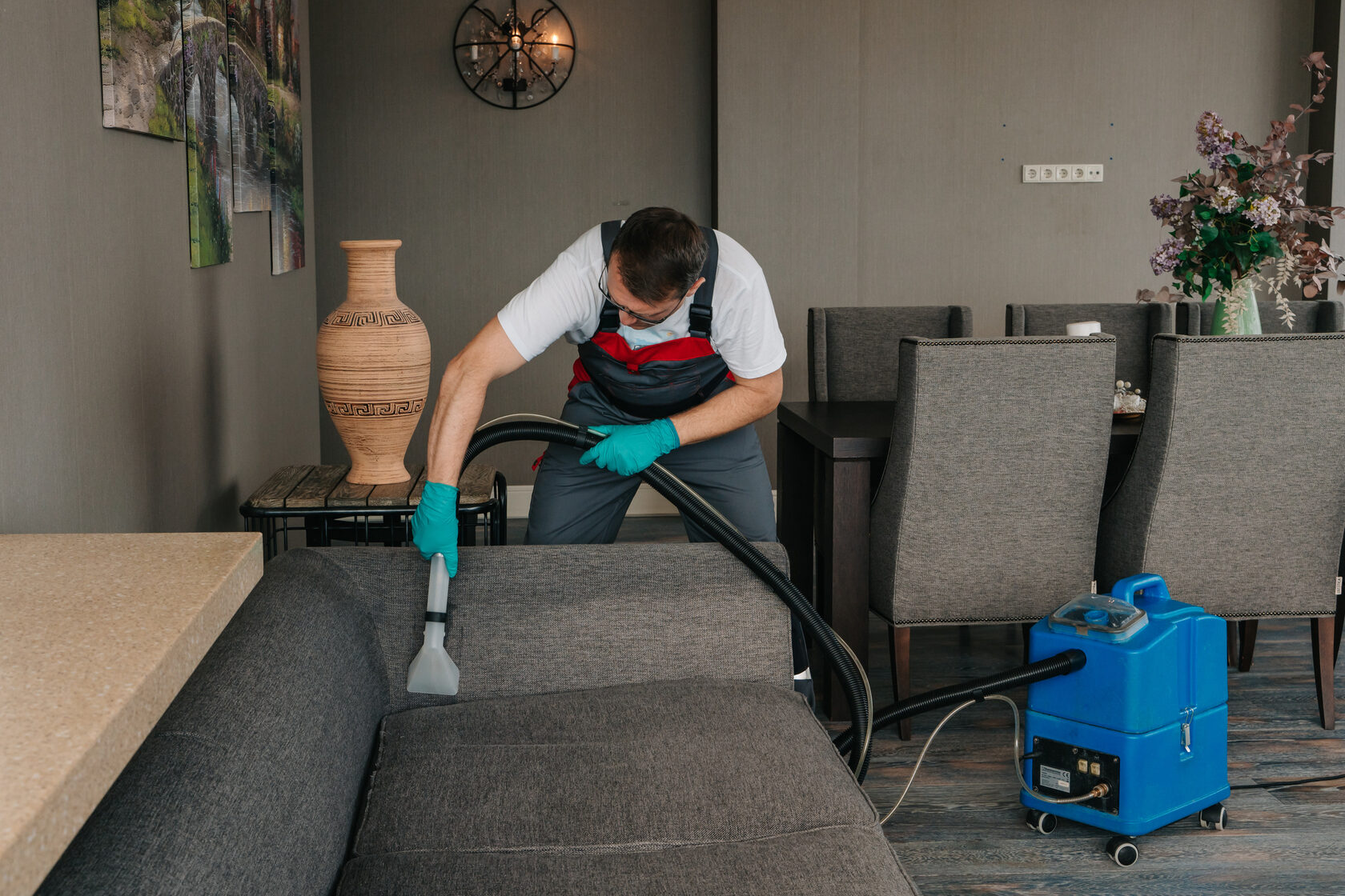 Как почистить диван из жаккарда в домашних условиях