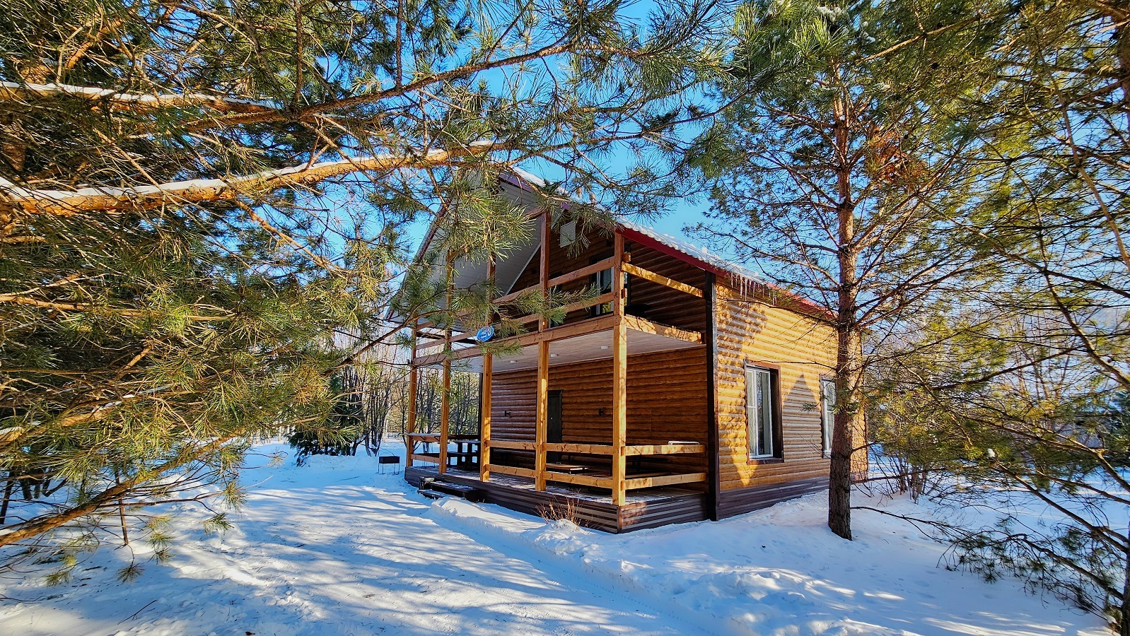 экокурорт «марьин остров». турбаза горное озеро на телецком. узнезя горный алтай. село турбаза катунь горный алтай. берег катуни алтай.