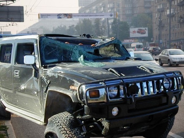 Разбитый Хаммер
