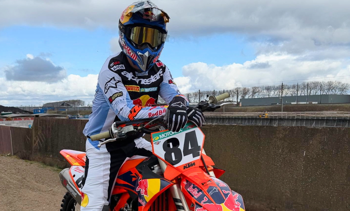 Джеффри Херлингс приступил к тренировкам на мотоцикле