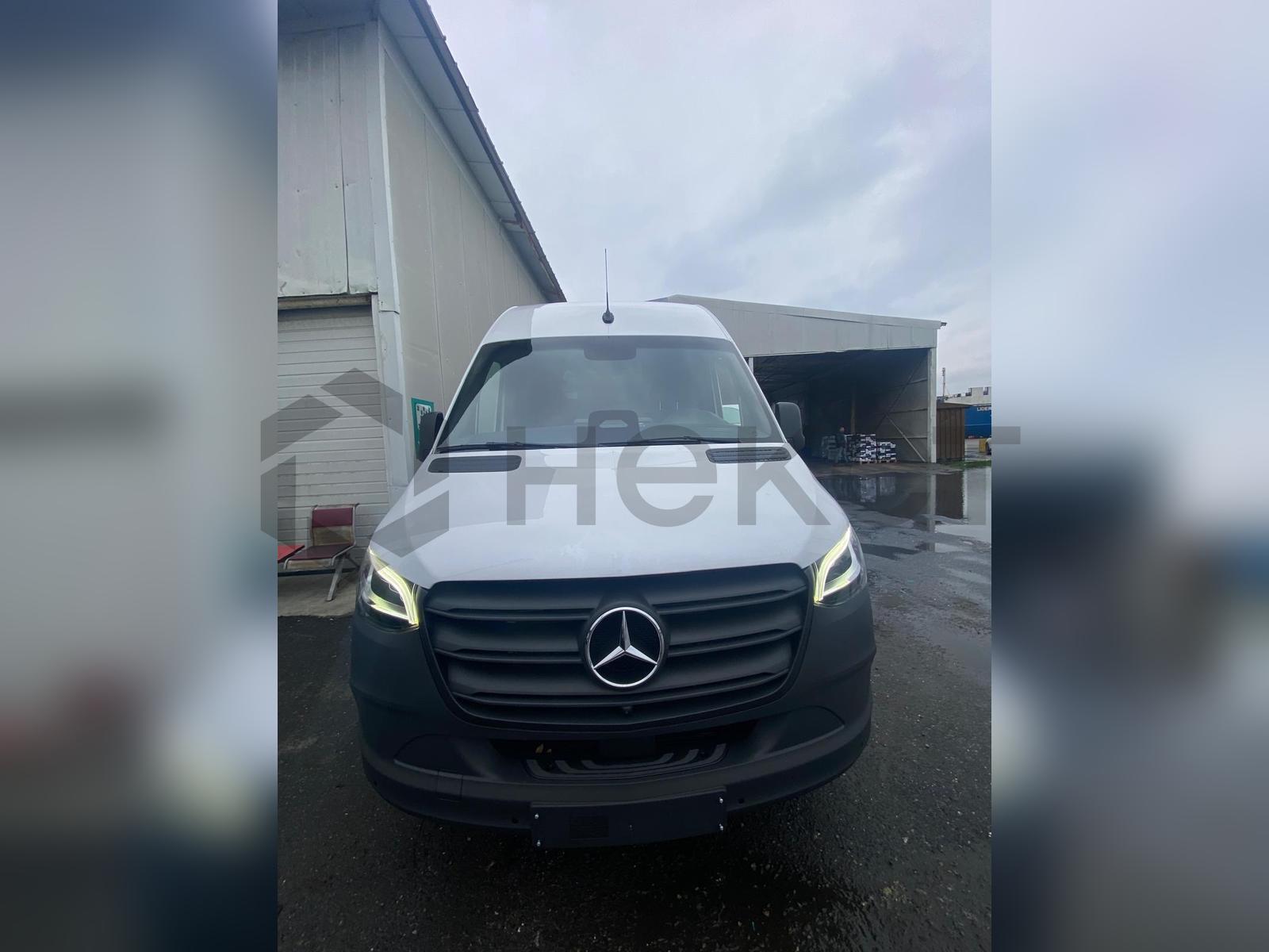 Mercedes-Benz Sprinter 519