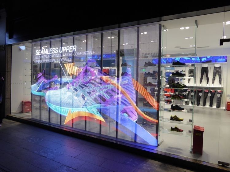 Прозрачные LED-экраны — пример применения