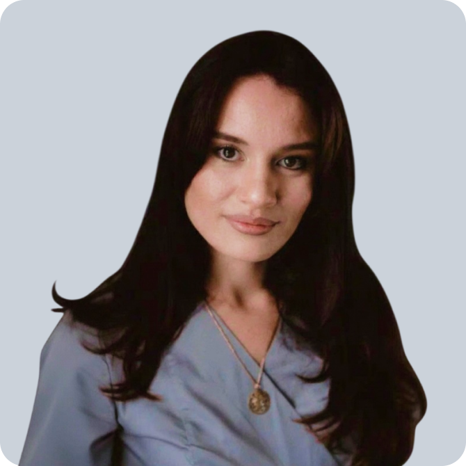 Голубцова Арина Сергеевна — стоматолог-ортопед
