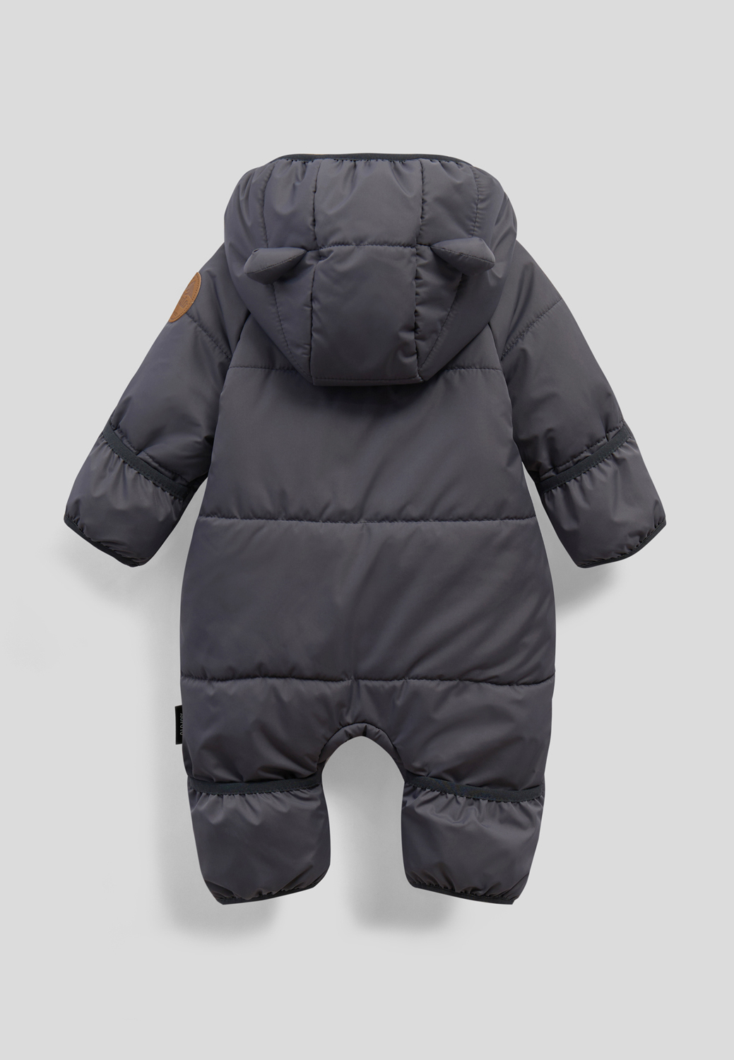 съемка детских комбинезонов в подвесе серый цвет